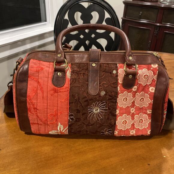 MO & CO Boho Bag Vibrant Patchwork Floral Quilted Tote Brown Pink Leather LNC - Picture 1 of 12